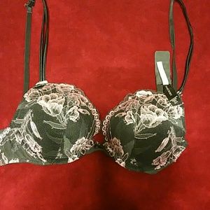 Victoria Secret 32A bra